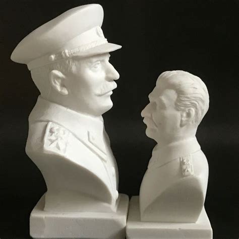Pin em Joseph Stalin figurine bust / Сталин фигурки бюсты