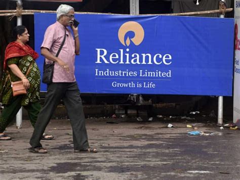 Reliance Industries Q2 Results Net Profit Soars 27 To Touch Rs 17 394