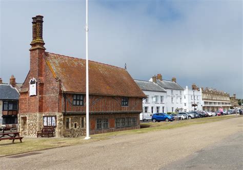 The Moot Hall At Aldeburgh © Mat Fascione Geograph Britain And Ireland