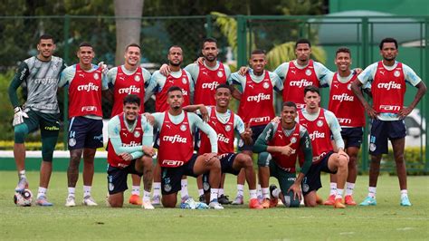 Primeiro Colocado Geral Do Paulist O Palmeiras Entra Em Campo Para