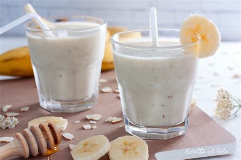 Frullato Di Banana E Mandorle Vellutato E Goloso Ricette Al Volo