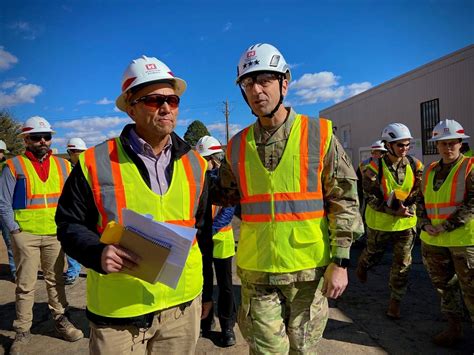 Army’s Chief of Engineers visits USACE projects in the Southwest