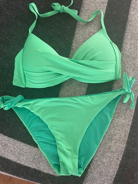Se produkter som liknar Bikini Calzedonia stl M på Tradera 680385500