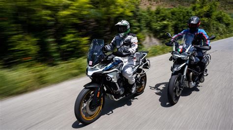 Moto Guzzi V Tt Guardia Donore Vs Cf Moto Mt Explorer La