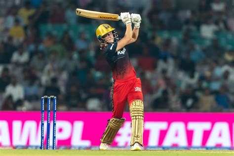 Ellyse Perry And Richa Ghosh Shared A 74 Run Stand To Lift RCB