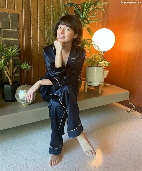 Kate Micucci Nude OnlyFans Leaks Fappening FappeningBook