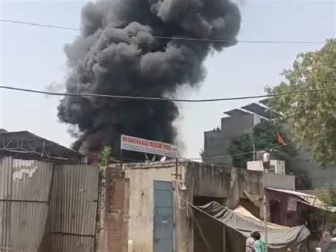 A Warehouse Was Built Between Private Hospitals In Jhansi The Fire