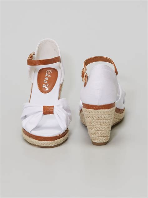 Sandalias De Tela Con Cu A Blanco Kiabi