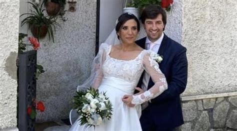 Caserta La Sindaca Sposa Il Vicesindaco E Lui Si Dimette