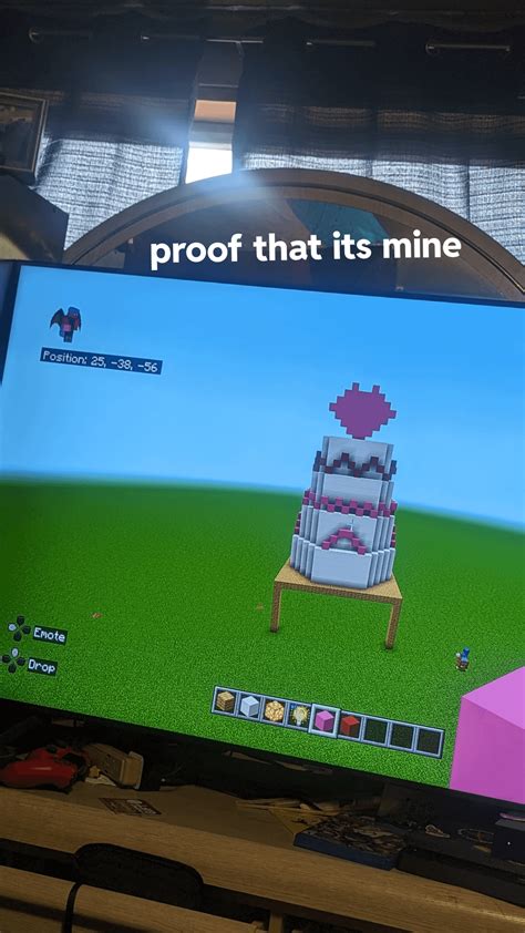 I tried to make a massive wedding cake, thoughts? : r/Minecraft