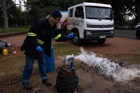 Sequía en Uruguay el gobierno estimó que en 10 días Montevideo se