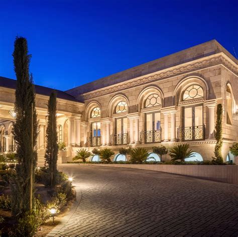 Floyd Mayweather's Lavish $10 Million Las Vegas Estate - Crazy Luxury Homes