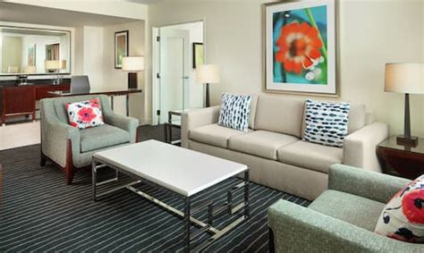 Rooms & Suites | Hilton Orlando