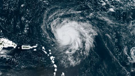 Hurricane Lee brings "dangerous surf" to U.S. East Coast as storm restrengthens