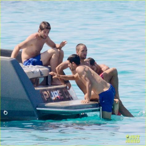 Novak Djokovic Continues His Bachelor Party Beach Vacation Photo 3135165 Novak Djokovic