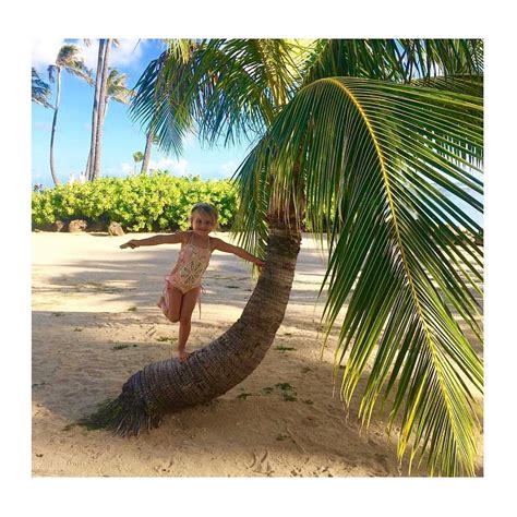 Pin On Kimi And Li Bikini Instagram