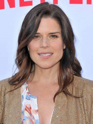 Neve Campbell Height Weight Size Body Measurements Biography