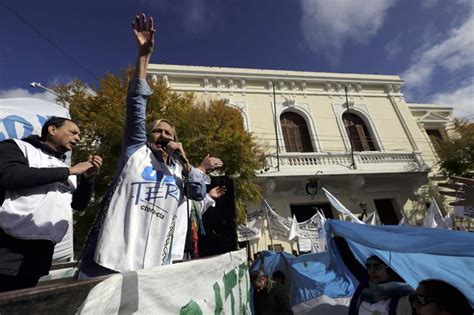 Luego De La Masiva Marcha De La Unter El Gobierno De Río Negro Prepara