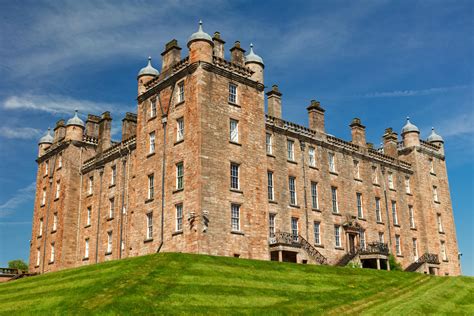 Drumlanrig Castle by boldfrontiers on DeviantArt