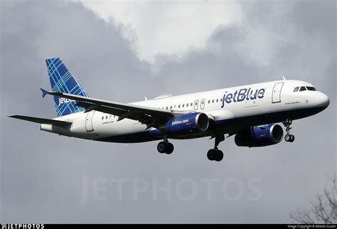 N558JB Airbus A320 232 JetBlue Airways Alberto Cucini JetPhotos