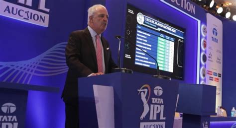 IPL 2022 auction put on hold after auctioneer collapses midway