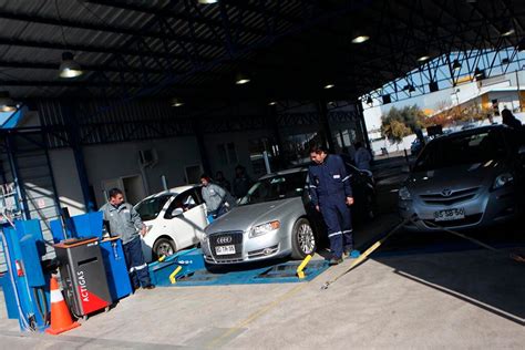 Plantas de revisión técnica vuelven al ruedo como servicio esencial