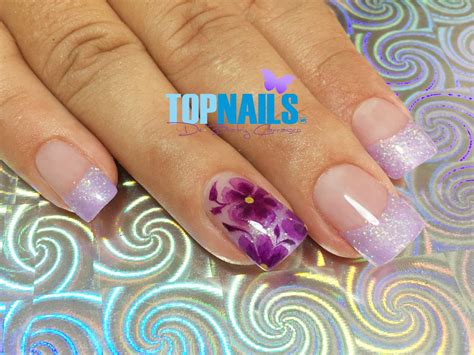 Uñas Acrílicas Francesas con Glitter y Decorado Floral Acrylic Nails