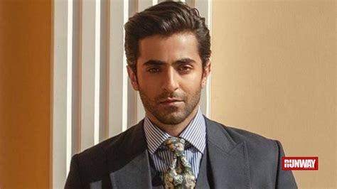 Sheheryar Munawar Speaks Out About His Viral Photo Runway Pakistan