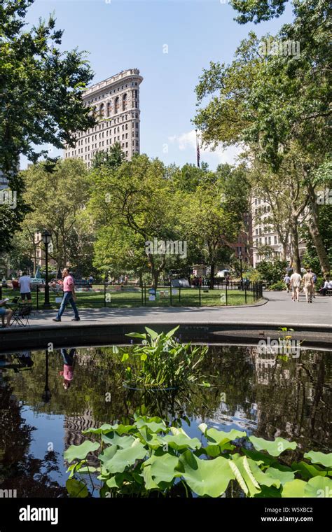 Summer Day Fountain Pond And Flatiron Building Madison Square Park