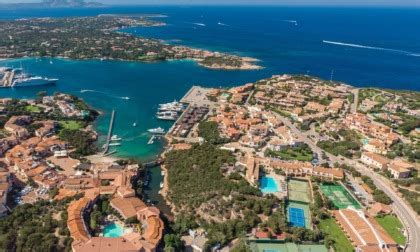 Porto Cervo Yacht Di 21 Metri Finisce Contro Gli Scogli Un Morto E