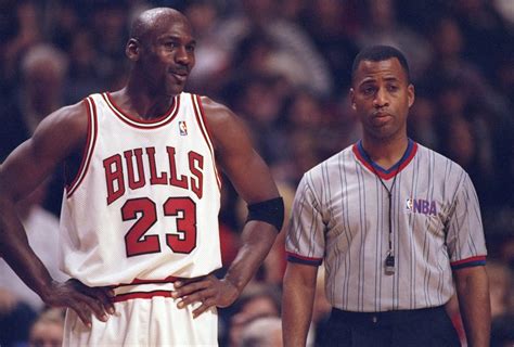 Michael Jordan Brother Video Goes Viral: NBA World Reacts - The Spun