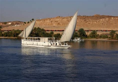 Dahabiya Egypt Https Flyingcarpettours Egypt Nile Cruises