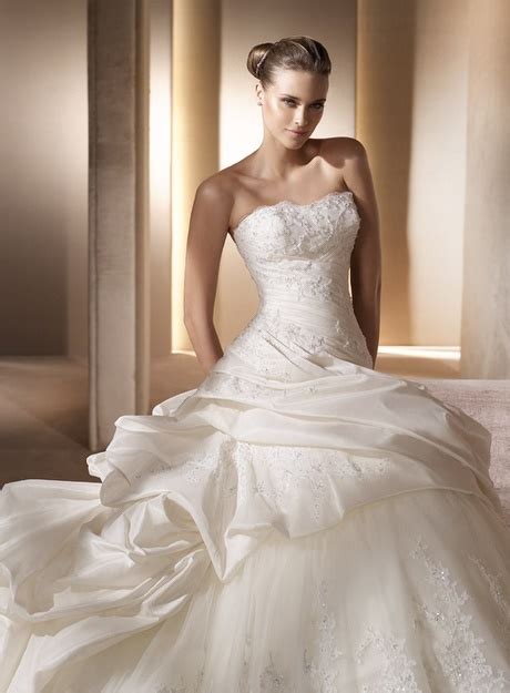 Abiti Da Sposa Voluminosi Stile E Bellezza