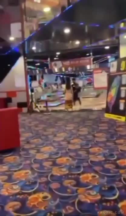 Asian Woman Gets Naked In Gym Taiwan Infos Livegore