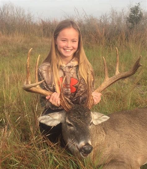 Texas Coastal Seadrift Trophy Whitetail Hunts Large Whitetail Deer