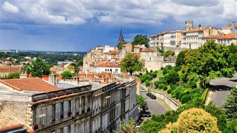 À Angoulême Larrêté «anti Marginaux En Partie Suspendu