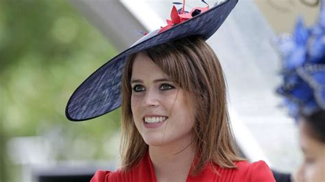 Prinzessin Eugenie Teilt S Es Foto Ihr Sohn August Kann Jetzt Laufen