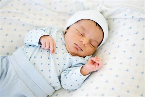 Understanding Baby Sleep Schedules During the First Year | LoveToKnow