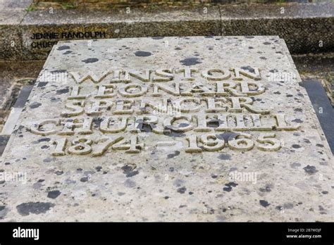 Winston Churchill Grave Stock Photo - Alamy