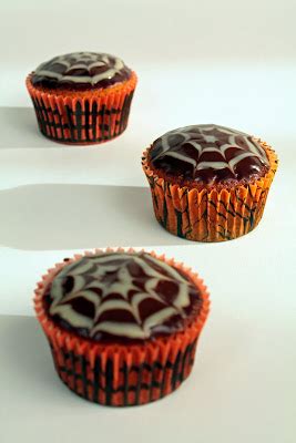 Hungry Cravings: Cobweb Cupcakes