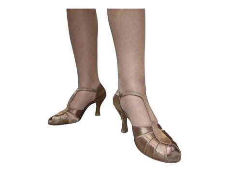 carla nude zapato baile latinos salon Ariadna Sánchez