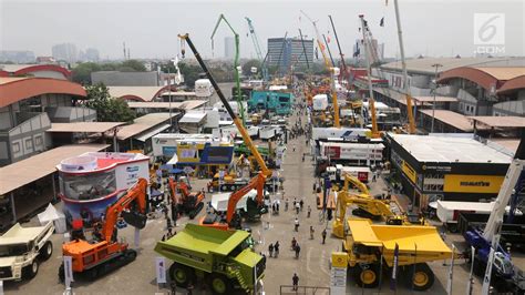 Foto Perusahaan Ramaikan Pameran Alat Berat Di Jiexpo Kemayoran