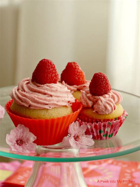 A Peek Into My Kitchen Eggless Vanilla Cupcakes With Raspberry Butter Cream Frosting ~ Day 42