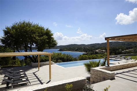 Villa Avlaki Kassiopi Corfu - GrecTour Luxury Tourism Services in Greece