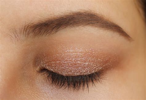 Универсальная палетка Charlotte Tilbury Bigger Brighter Eyes Exagger ...