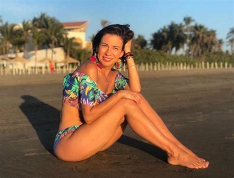 Ingrid Coronado muestra fotografía de cómo lucía en su infancia