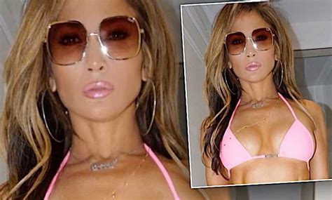 Prawdziwy Ogie Letnia Jennifer Lopez W Mikro Bikini Rozpali A Ca Y Internet Jej Piersi S
