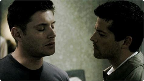 Supernatural Castiel And Dean Kiss