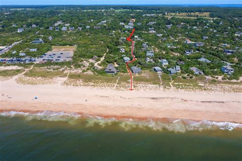 52 Beach Ave, Amagansett, NY 11930 | Out East