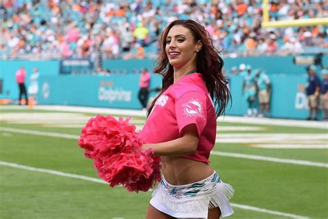 Miami Dolphins Cheerleaders | Titans v Dolphins 100916